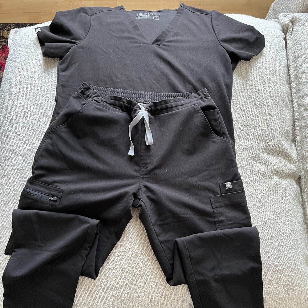 FIGS Women’s Scrubs Set Technical Collection Solid Black (Small)